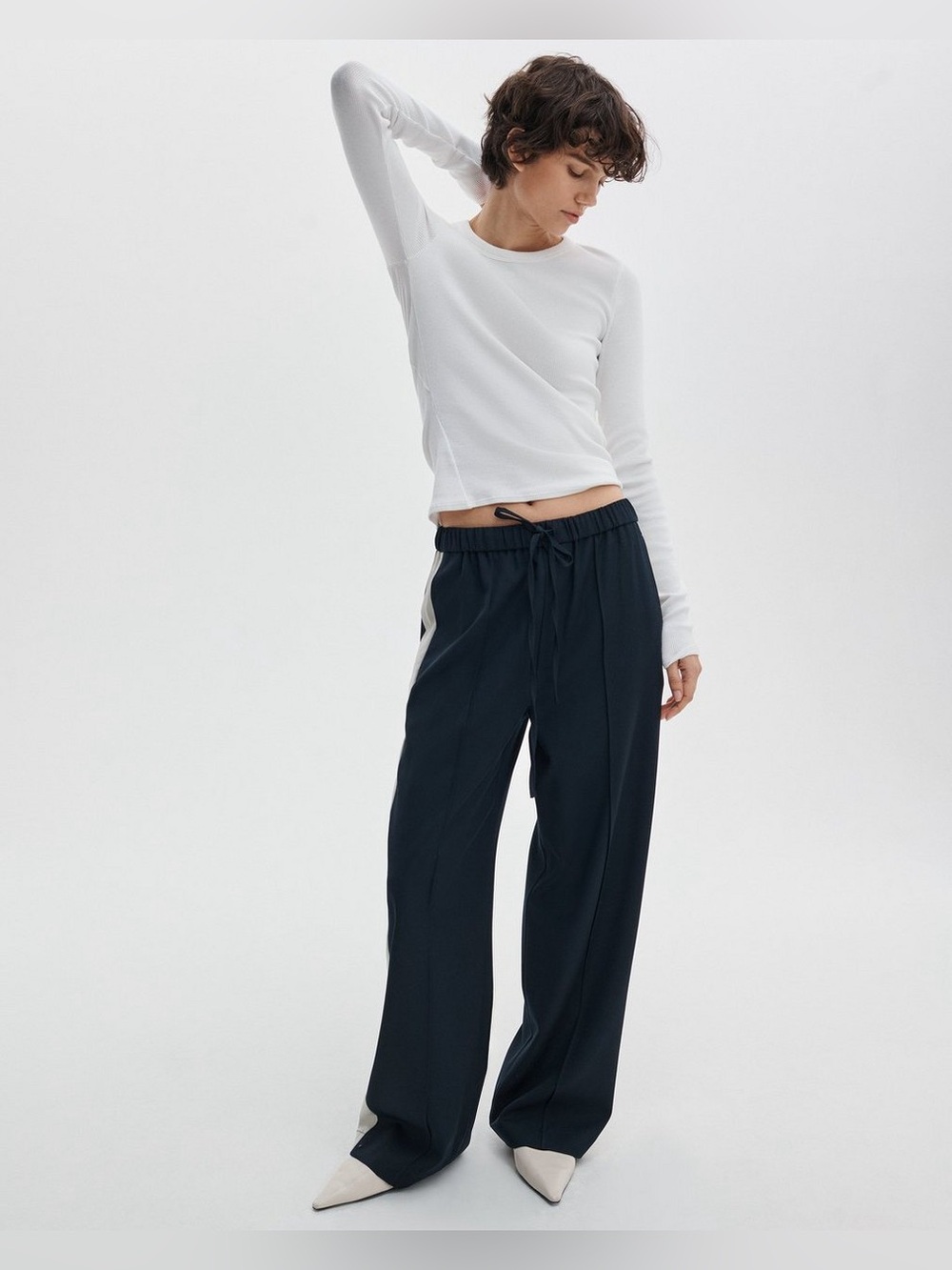 The Essential Ribbed Long-Sleeve Tee - Picture 3 of 6